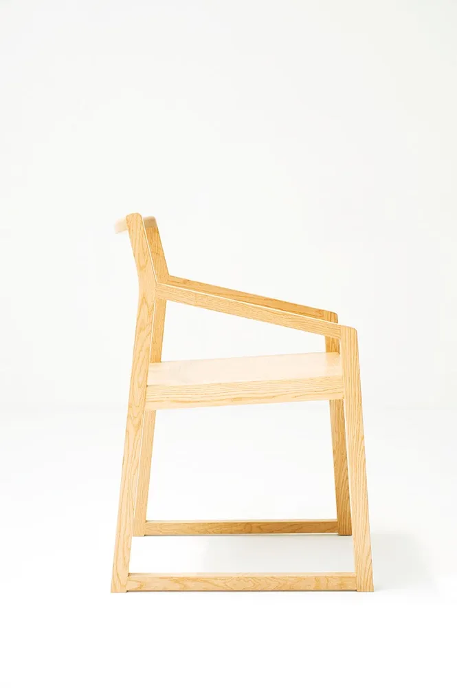 LEIF CHAIR 01 3