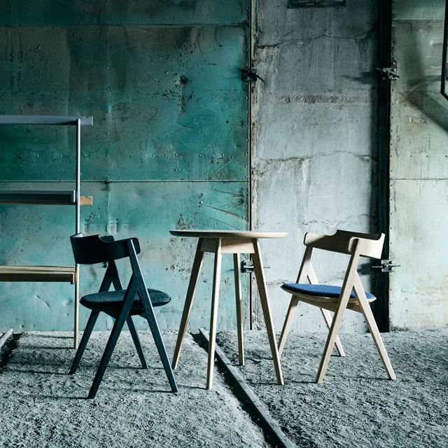 Mu café table 3