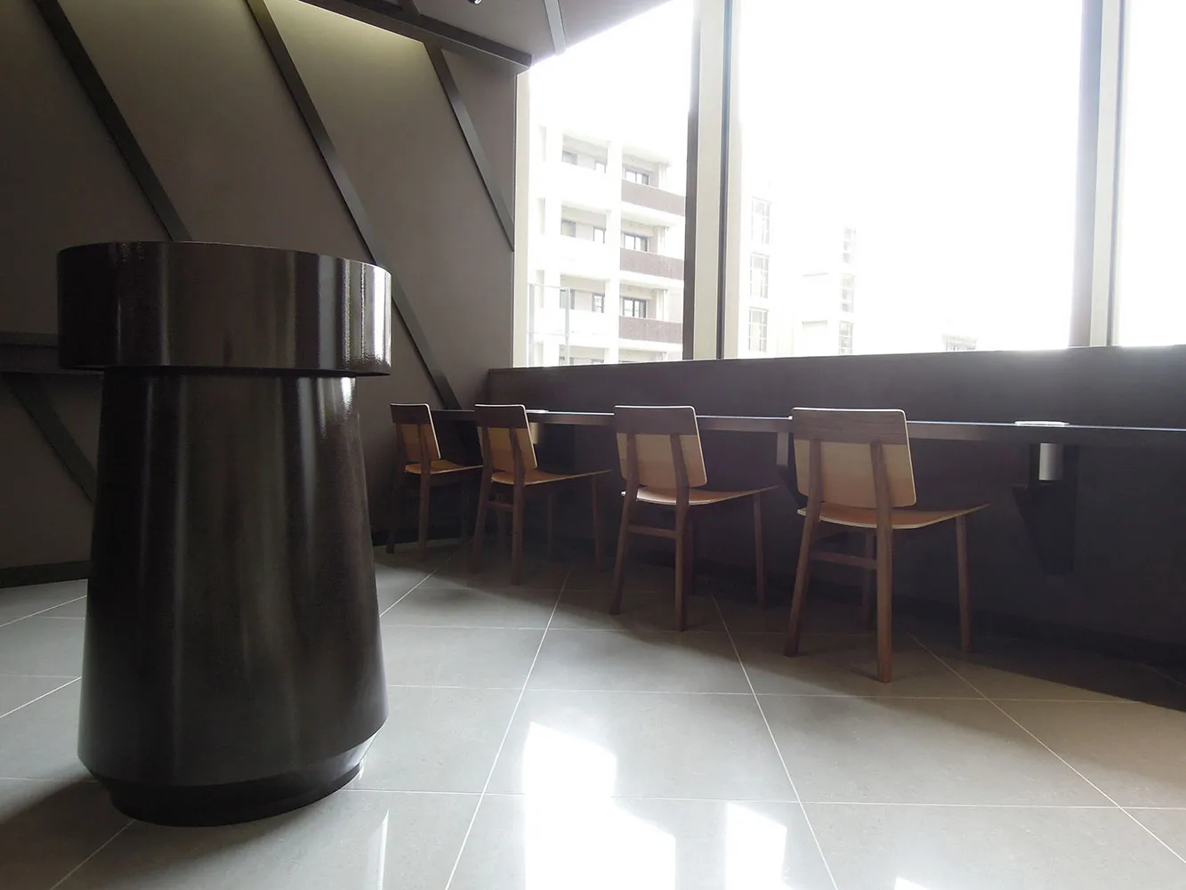 ARK HILLS SENGOKUYAMA MORI TOWER | SMOKING ROOM 4