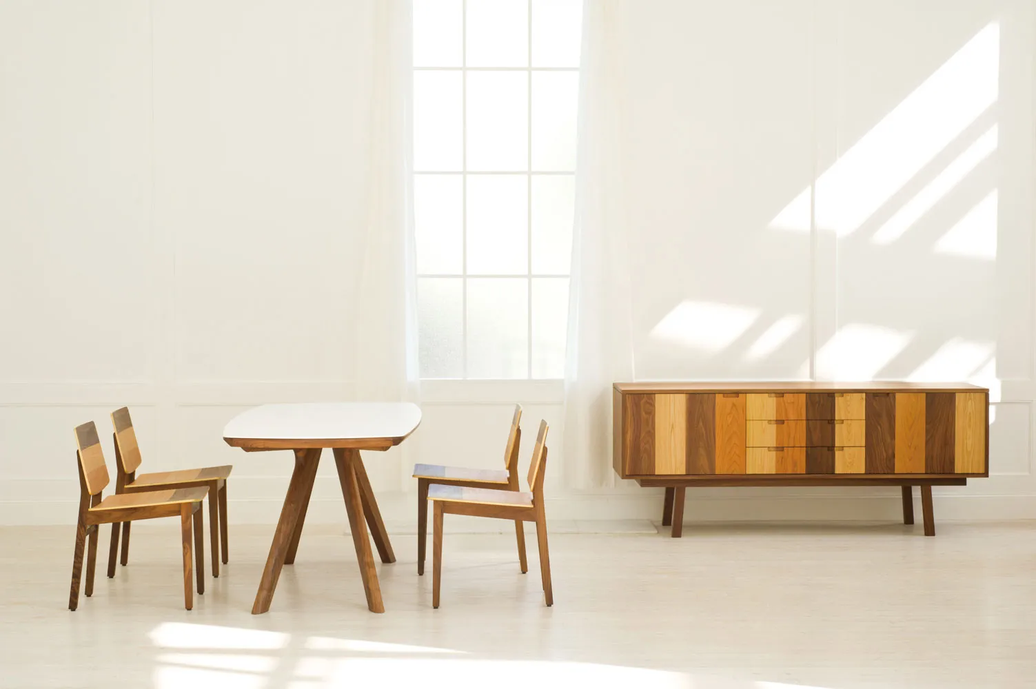 LILY DINING TABLE 5