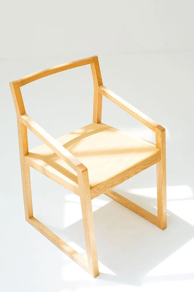 LEIF CHAIR 01 6