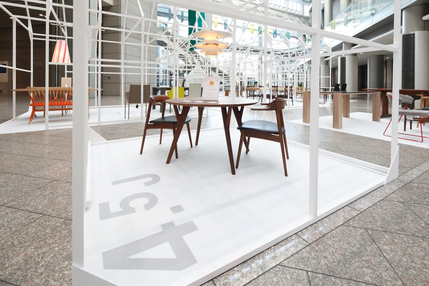 DINING TALK 7